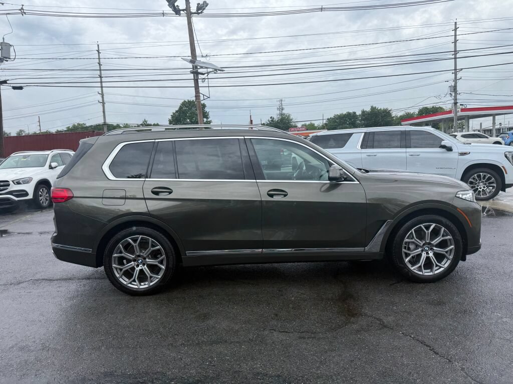 Used 2022 BMW X7 xDrive40i w/ Premium Package AWD/4WD image 8