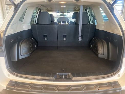 Used 2023 Subaru Forester Premium AWD/4WD image 9