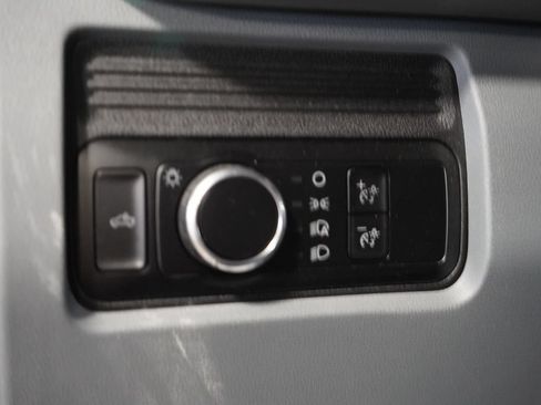 Used 2025 Ford F250 XL AWD/4WD image 15