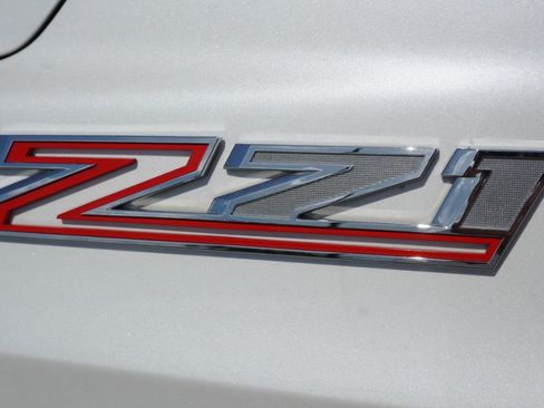 Used 2022 Chevrolet Suburban Z71 w/ Off-Road Capability Package AWD/4WD image 13