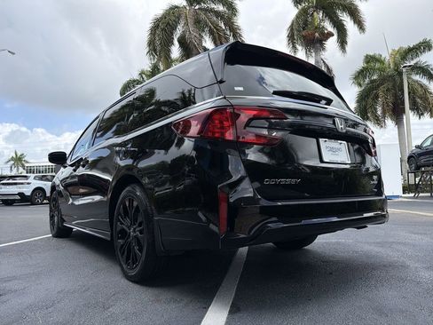Used 2025 Honda Odyssey Sport-L image 18