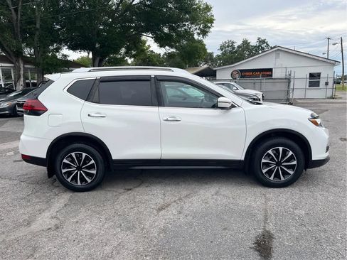 Used 2019 Nissan Rogue SV AWD/4WD image 4