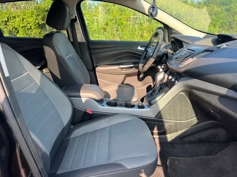 Used 2015 Ford Escape SE FWD image 11