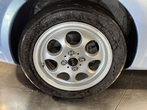 Used 2003 Toyota MR2 image 10