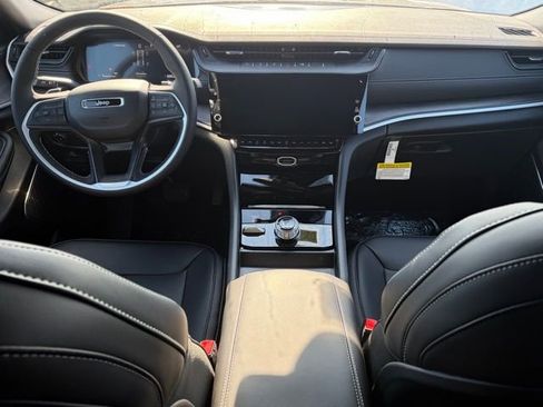 New 2026 Jeep Grand Cherokee Limited w/ Limited Altitude Package image 34