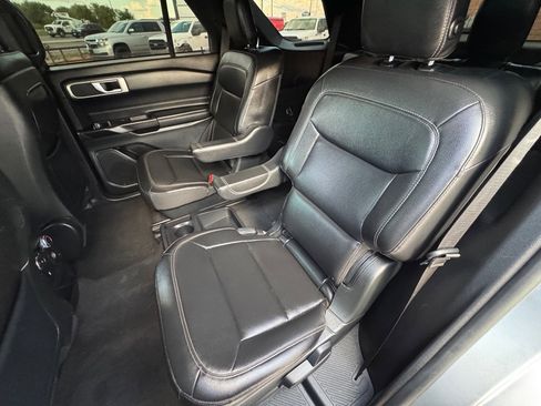 Used 2020 Ford Explorer XLT w/ Equipment Group 202A image 15