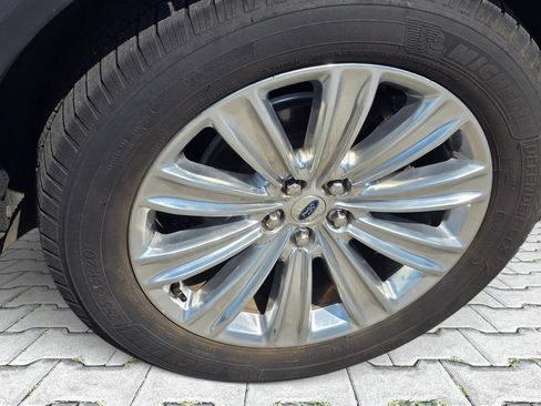 Used 2020 Ford Explorer Limited RWD image 12