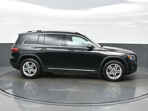 Used 2022 Mercedes-Benz GLB 250 4MATIC image 7