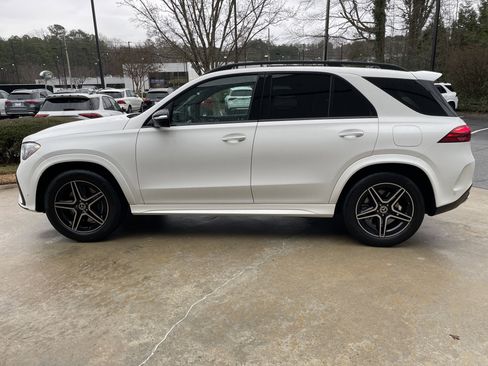 Certified 2024 Mercedes-Benz GLE 450e GLE 450e Plug-In Hybrid 4MATIC image 13
