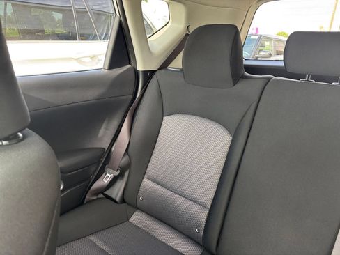 Used 2025 Kia Soul LX w/ LX Technology Package FWD image 37