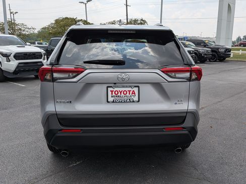 Certified 2025 Toyota RAV4 LE AWD/4WD image 7