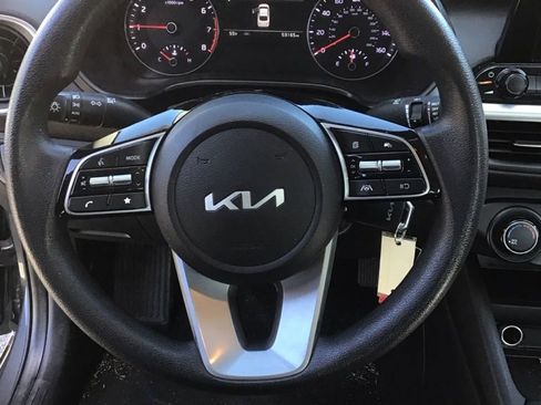 Used 2024 Kia Forte LXS FWD image 8