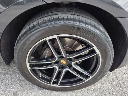 Used 2021 Porsche Macan AWD/4WD image 10