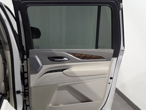 Certified 2024 Cadillac Escalade ESV Sport Platinum w/ LPO, ONYX Package image 34