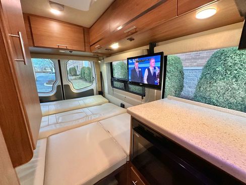 Used 2014 Mercedes-Benz Sprinter 3500 image 52