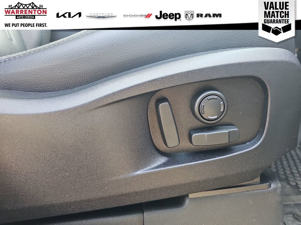 Used 2020 Land Rover Defender 110 SE AWD/4WD image 32