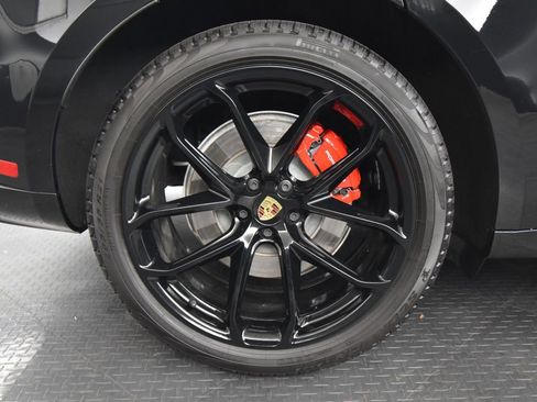 Certified 2024 Porsche Macan GTS image 15