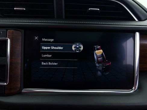 Used 2023 GMC Yukon XL Denali Ultimate AWD/4WD image 12