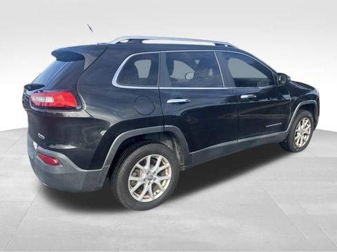 Used 2016 Jeep Cherokee Latitude w/ Comfort/Convenience Group AWD/4WD image 8