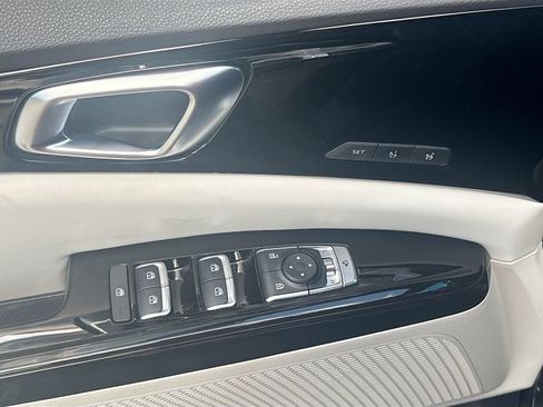 Used 2024 Kia Carnival SX FWD image 18