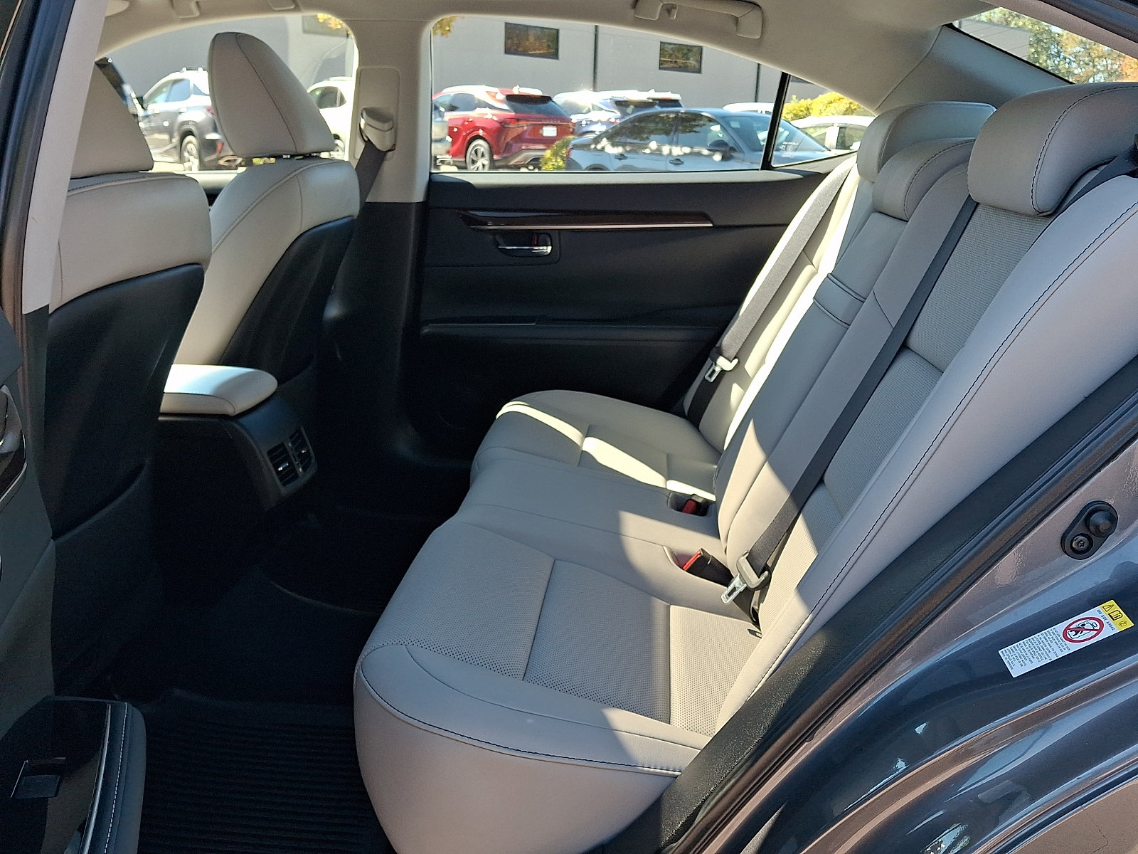 Used 2016 Lexus ES 350 w/ Navigation System Package FWD image 10