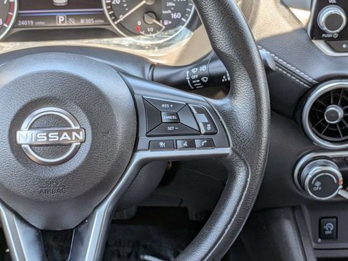 Used 2025 Nissan Sentra SV FWD image 18