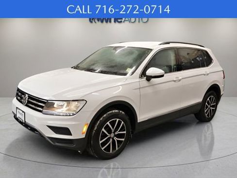 Used 2021 Volkswagen Tiguan SE image 2