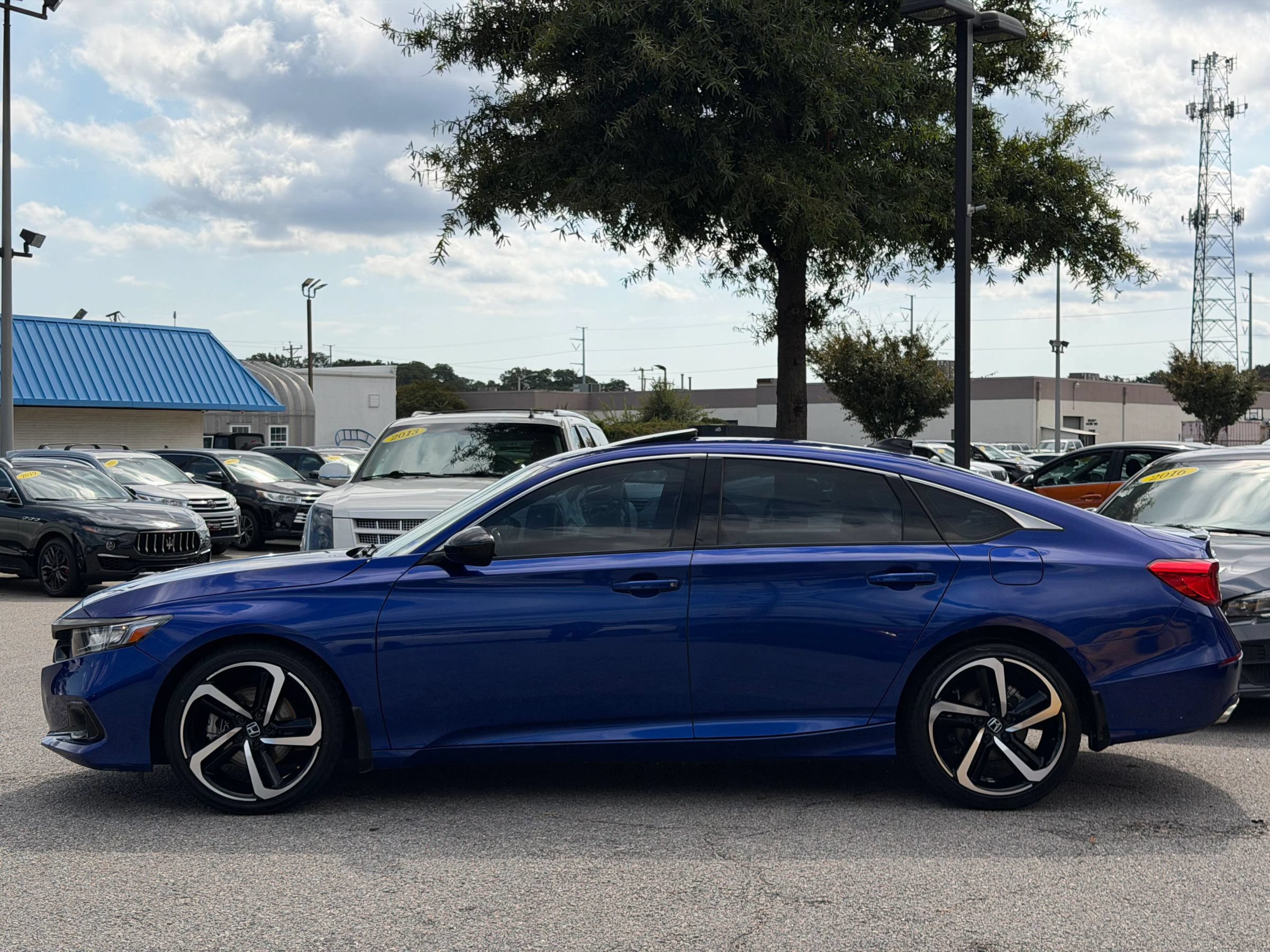 Used 2021 Honda Accord Sport image 13