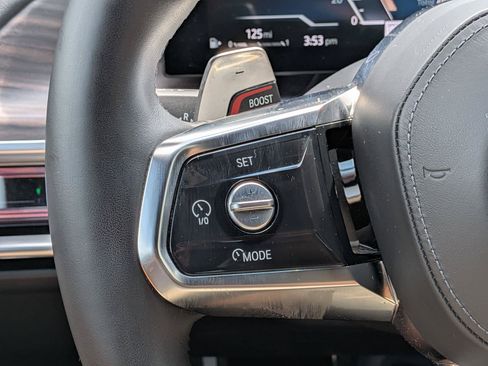 Certified 2023 BMW 740i RWD image 20