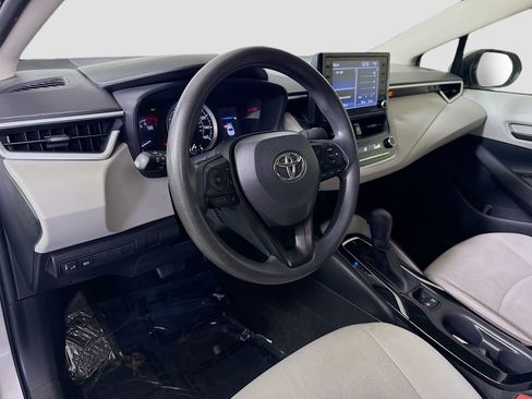 Used 2022 Toyota Corolla LE w/ LE Convenience Package FWD image 23