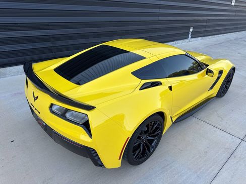 Used 2017 Chevrolet Corvette Z06 RWD image 4