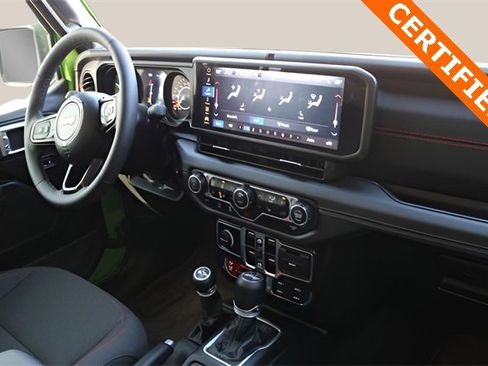 Used 2025 Jeep Wrangler Unlimited Rubicon image 18