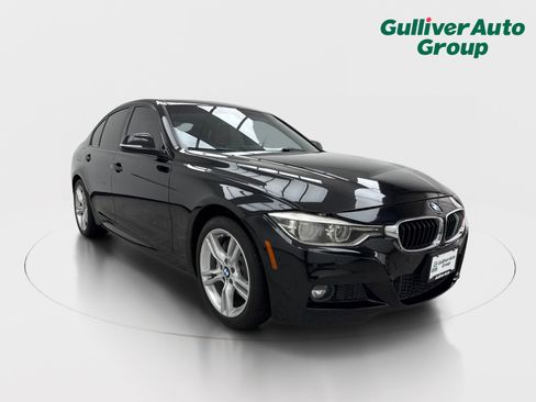 Used 2018 BMW 330i xDrive Sedan w/ M Sport Package AWD/4WD image 13