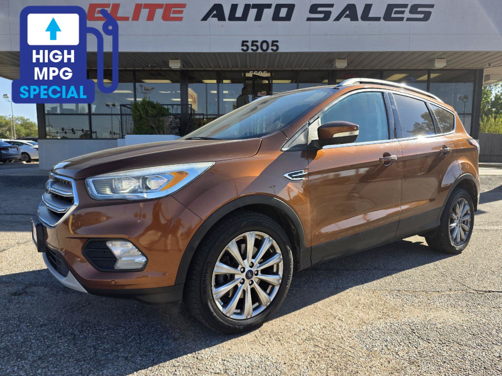 Used 2017 Ford Escape Titanium w/ Equipment Group 301A FWD image 1