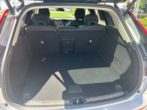 Used 2025 Volvo XC60 B5 Plus AWD/4WD image 12
