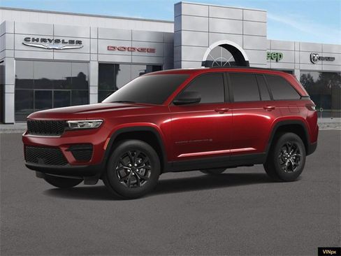 New 2025 Jeep Grand Cherokee Altitude image 2