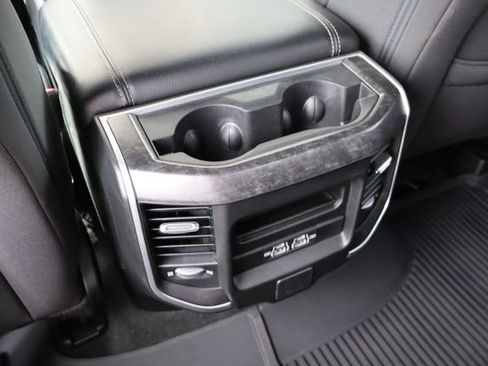 Used 2023 RAM 1500 Big Horn AWD/4WD image 38