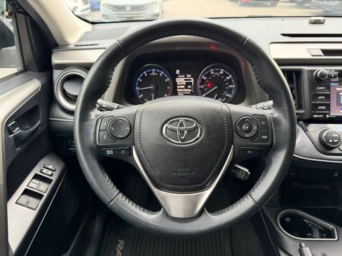Used 2018 Toyota RAV4 XLE w/ Plus Extra Value Package AWD/4WD image 17
