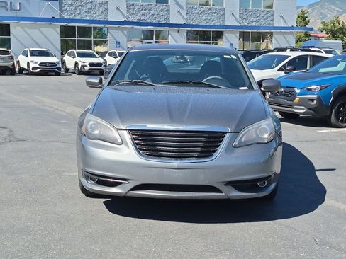 Used 2013 Chrysler 200 Touring w/ S Exterior Appearance Pkg FWD image 9