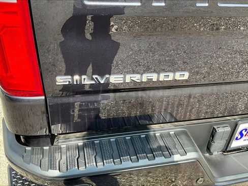 Used 2022 Chevrolet Silverado 1500 RST image 23