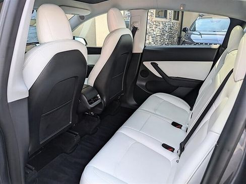 Used 2022 Tesla Model Y Performance AWD/4WD image 25