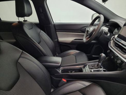 Used 2024 Jeep Compass Latitude image 21