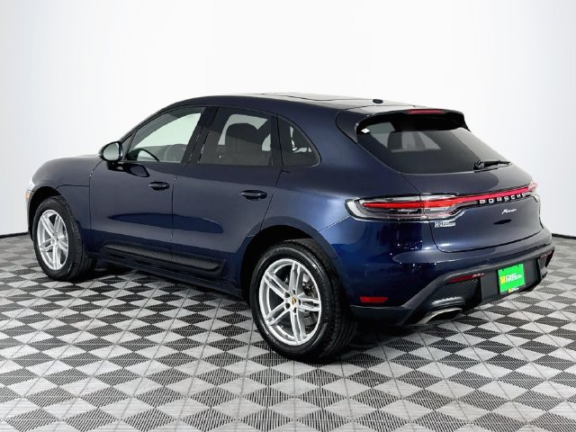 Used 2023 Porsche Macan AWD/4WD image 4