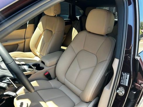 Certified 2026 Porsche Macan image 2