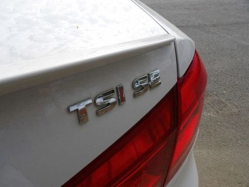 Used 2014 Volkswagen Passat 1.8T Sport image 19