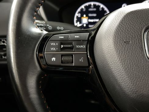 Used 2025 Honda HR-V Sport image 16