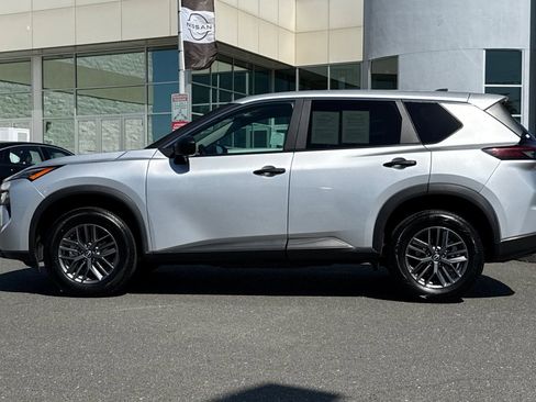 Certified 2024 Nissan Rogue S FWD image 7