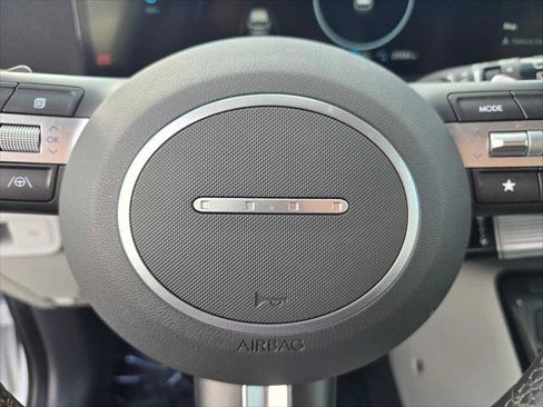 Used 2024 Hyundai Kona SEL FWD image 24