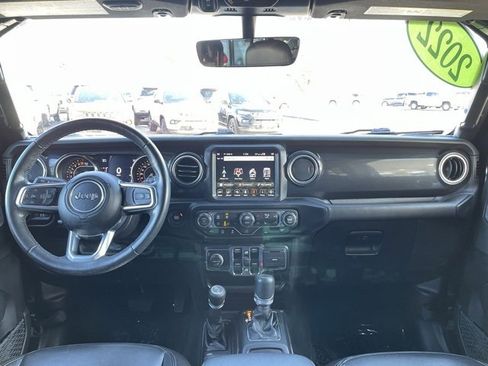 Used 2022 Jeep Wrangler Unlimited Sahara image 15