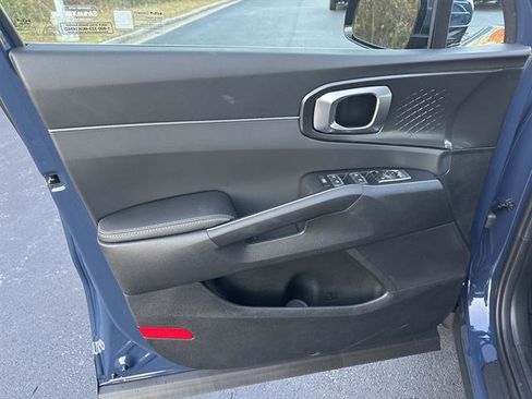 New 2026 Kia Sorento S image 8